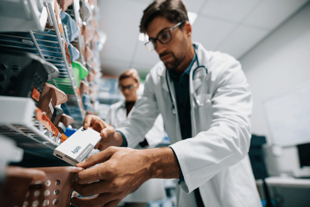 The Role of Pharmacists in the ER 8 the role of pharmacists in the er